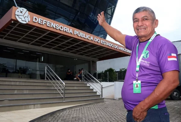 Missão cumprida e gratidão: Seu Edilson se aposenta e se despede da Defensoria