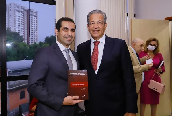 Defensoria prestigia lançamento de livro do ministro Mauro Campbell
