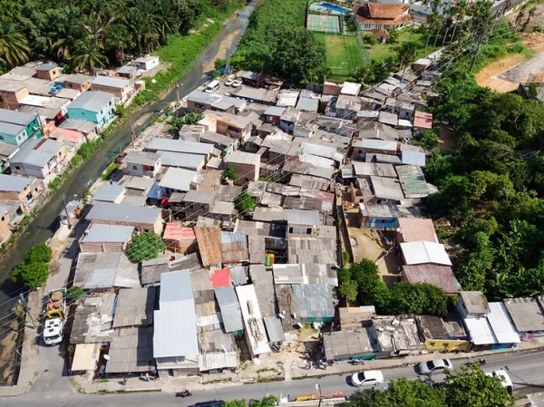 Acordo intermediado pela DPE-AM garante doação de área do Beco Green Ville e fim de disputa judicial
