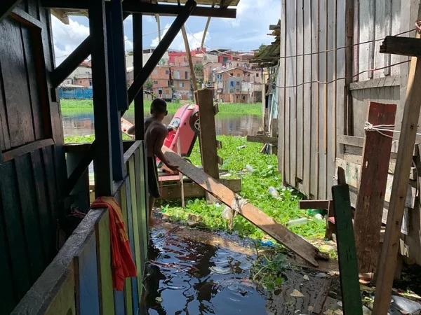 Defensoria recomenda aumento do auxílio aluguel para afetados pela cheia em Manaus