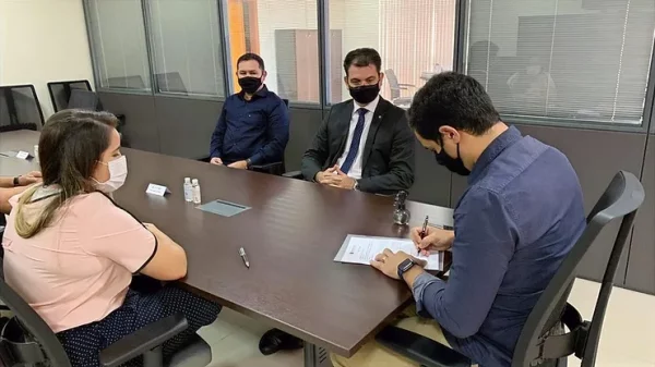Defensoria empossa nova servidora aprovada em concurso público