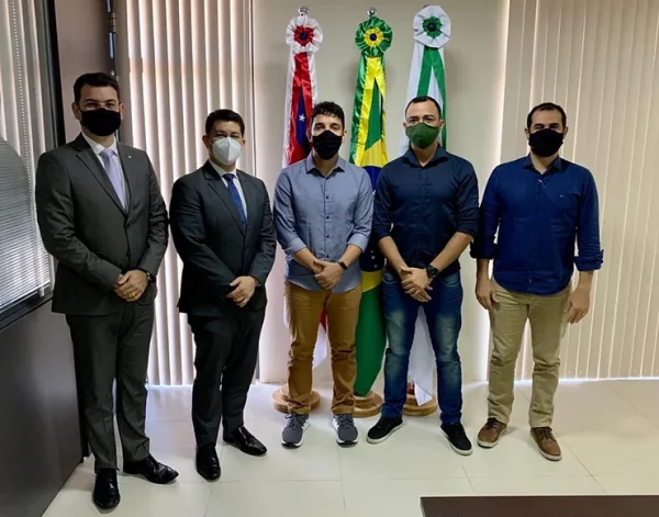 Defensoria empossa mais dois servidores aprovados em concurso