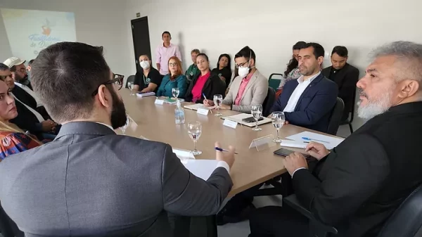 Troca de experiências: Defensor geral conhece projetos da Defensoria de Roraima