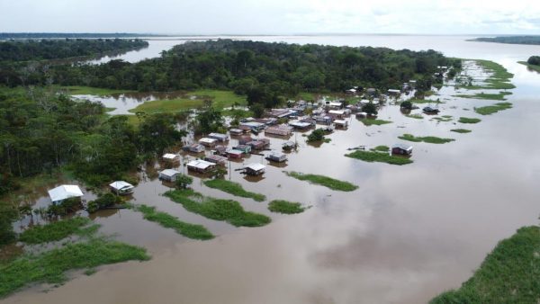 Defensoria identifica demandas e articula soluções para população atingida pela cheia em Tabatinga