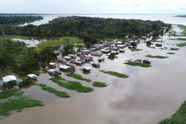 Defensoria identifica demandas e articula soluções para população atingida pela cheia em Tabatinga