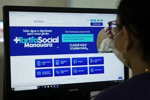 Ação da Defensoria pede inclusão imediata de 60 mil famílias na tarifa social da água, em Manaus