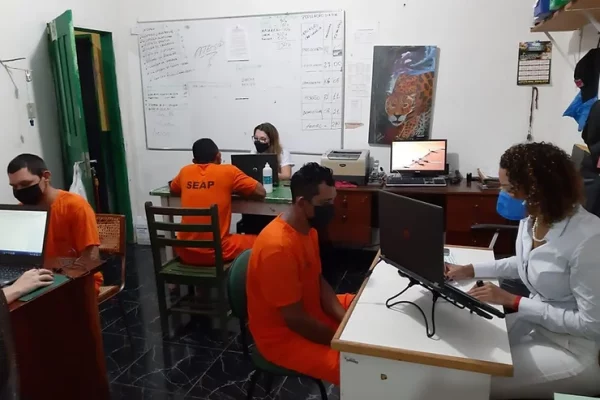 Defensoras realizam inspeção e mutirão de atendimentos em presídio de Maués