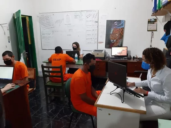 Defensoras realizam inspeção e mutirão de atendimentos em presídio de Maués