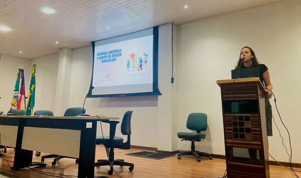 Defensoria debate violência obstétrica com mulheres indígenas em Maués