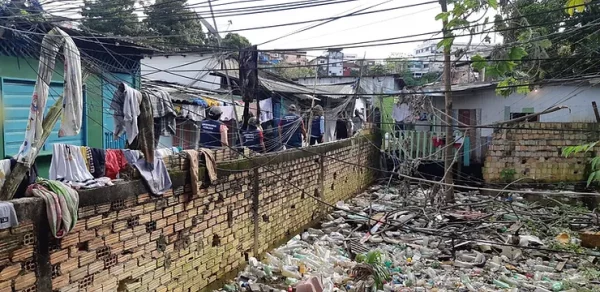 Defensoria vistoria áreas alagadas na Zona Sul e detecta falta de pontes e acúmulo de lixo