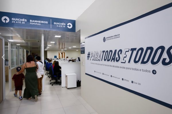 Após acordo, Defensoria consegue efetivar guarda compartilhada entre pais que moram em países diferentes