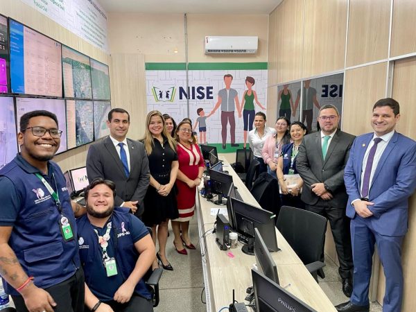 Defensoria realiza visita ao Núcleo de Inteligência e Segurança Escolar, na sede da Seduc