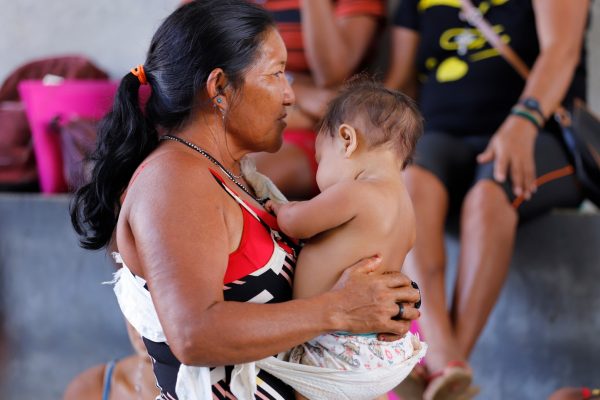 Ação da DPE-AM e MPF assegura indenização por danos sociais e melhorias para atendimento de saúde de crianças indígenas