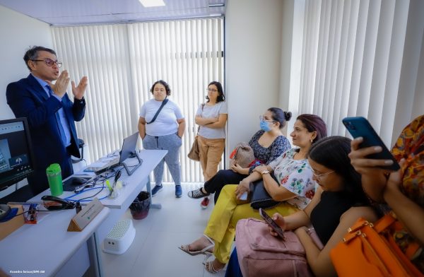 Defensoria recebe estudantes de Direito e Psicologia da Faculdade Martha Falcão