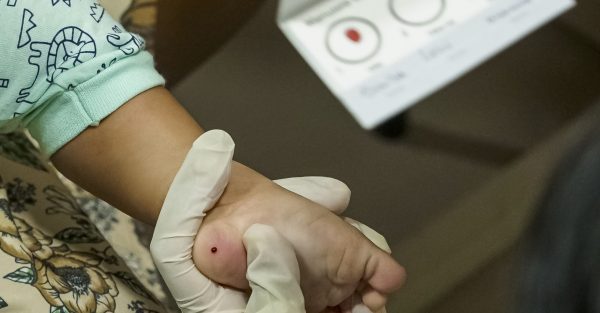 Defensoria realiza mutirão para incentivar o reconhecimento de paternidade, em Manaus