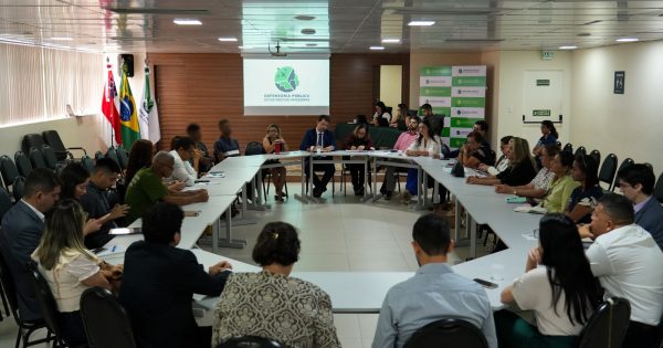 DPE-AM promove reunião de construção de consenso para implementar políticas públicas voltadas à população em situação de rua