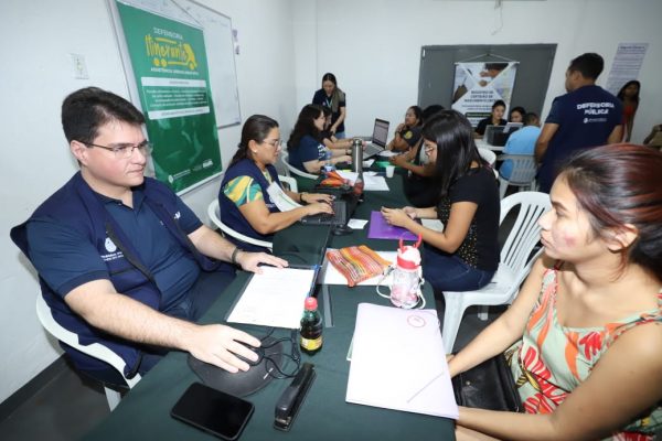 Em duas ações sociais simultâneas, Defensoria Itinerante realiza mais de 100 atendimentos