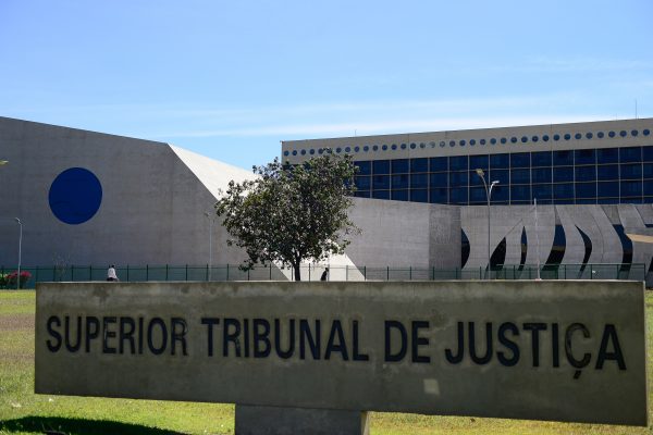 Após Habeas Corpus da DPE-AM, STJ absolve homem acusado por crime de tráfico de drogas