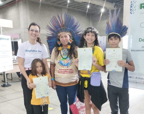 Atuação da DPE-AM garante inclusão de etnia no registro de nascimento de mulher indígena e dos filhos