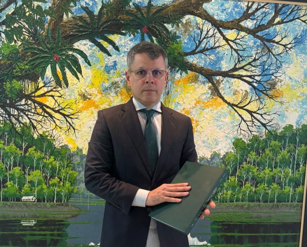 Defensor Público da DPE-AM defende tese de doutorado em Direito Constitucional
