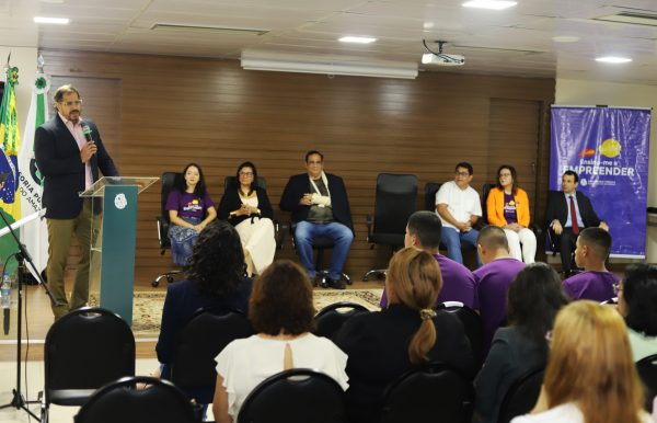DPE realiza entrega de certificados da primeira turma do Programa ‘Ensina-me a Empreender’