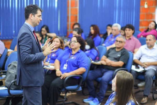 DPE-AM participa de palestra sobre Gestão de Conflitos voltada a servidores da Unidade Gestora de Projetos Especiais (UGPE)