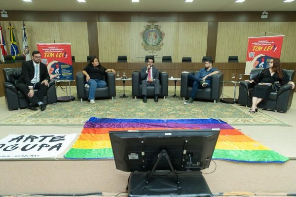 Defensoria participa de roda de conversa voltada ao público LGBTQIAPN+