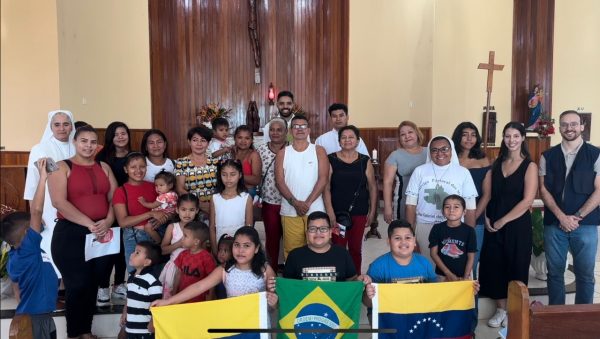 DPE leva educação em direitos durante evento alusivo à Semana do Migrante e do Refugiado