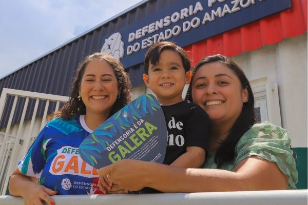 Com apoio da Defensoria Pública do Amazonas, casal realiza sonho e adota criança em Parintins