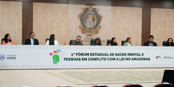 DPE-AM reforça apoio à luta antimanicomial durante fórum no TJAM