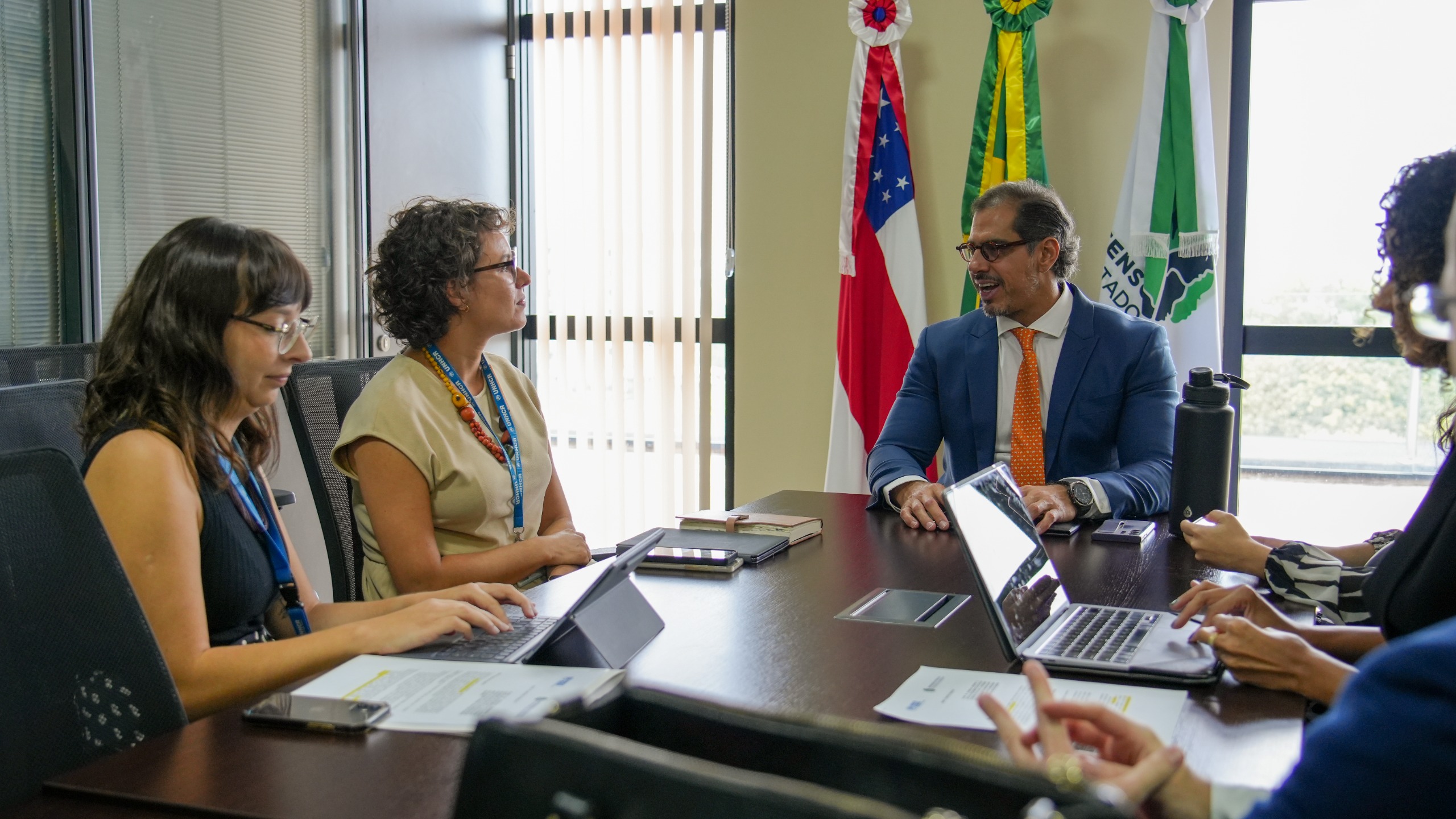 Dpe Am E Acnur Firmam Parceria Para Apoio A Refugiados E Pessoas Em