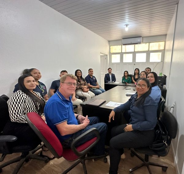 DPE-AM discute soluções para acolhimento de crianças e adolescentes em situação de risco