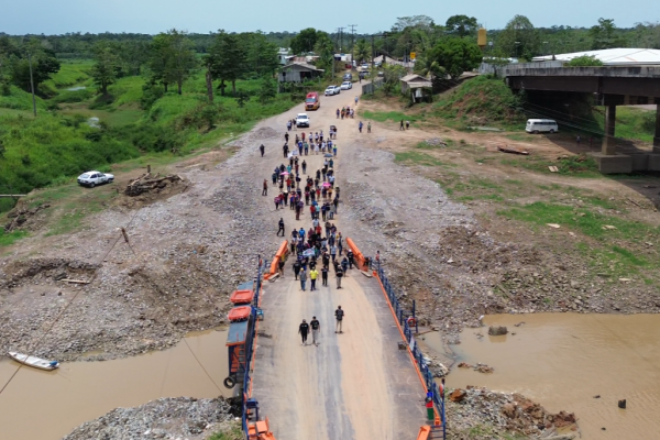 Defensoria Pública do Amazonas visita trechos da BR-319 onde ponte sobre o rio Curuçá desabou