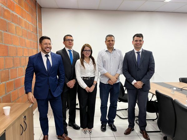 Defensoria do Amazonas obtém acordo que beneficia cerca de 112 servidores RDA