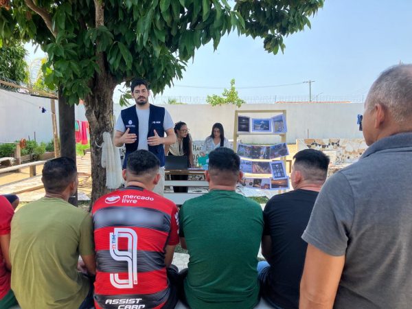 Defensoria promove projeto de produção literária para remição de pena de detentos em Nhamundá