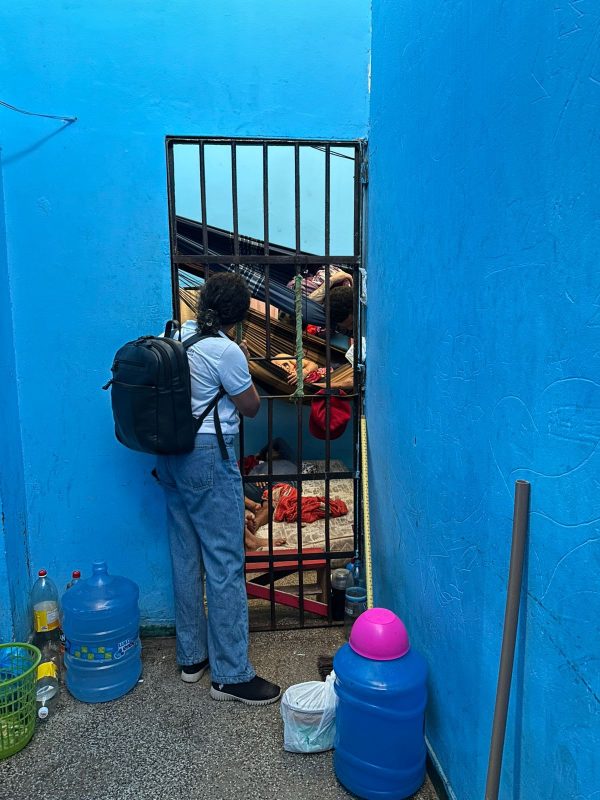 DPE recomenda à delegacia de Japurá que garanta alimentação adequada e banho de sol diário aos custodiados
