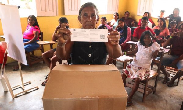 Líder indígena de 71 anos conquista duas novas seções eleitorais para a Terra Indígena Andirá-Marau