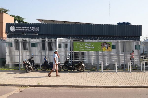 Após ação da DPE-AM, Justiça prorroga pensão por morte para estudante universitária