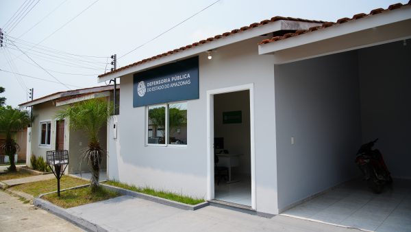 Defensoria garante direito a deslocamento de adolescente Korubo de Tabatinga a Manaus