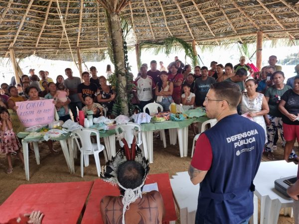 Após denúncias de discriminação e agressão, DPE-AM visita comunidade indígena Kokama no Tarumã