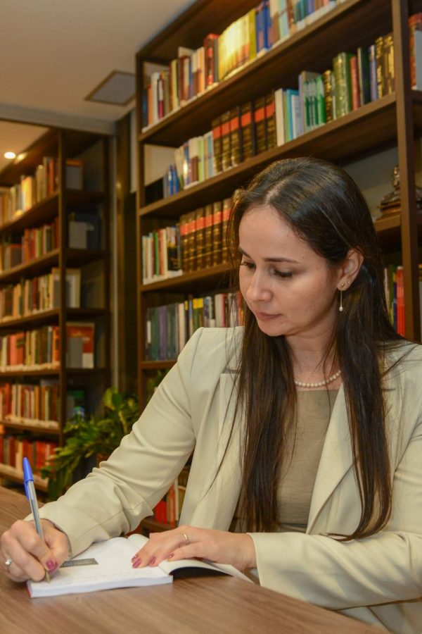 Guarda compartilhada: Nova edição de livro de defensora do Amazonas é lançada em São Paulo