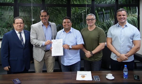 DPE-AM oficializa convênio para instalar núcleo de atendimentos na Câmara Municipal de Manaus