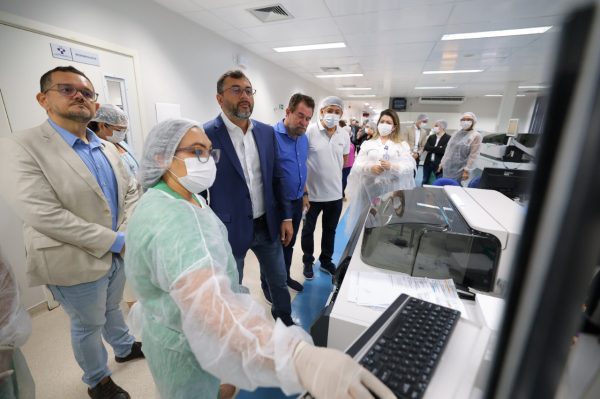 Defensoria do Amazonas visita novo parque tecnológico laboratorial do Hospital Delphina Aziz