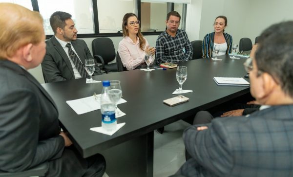 DPE-AM participa de anúncio de iniciativa da CGJ-AM para emissão gratuita de documentos à população