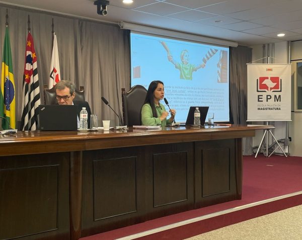Em SP, defensora do Amazonas palestra sobre dupla residência na guarda compartilhada