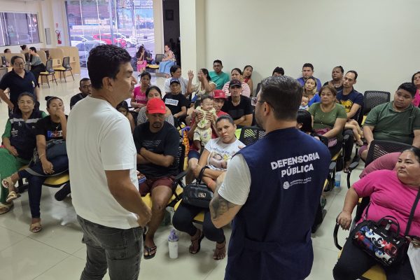 Defensoria garante acordo para famílias atingidas por deslizamento na comunidade Fazendinha 2