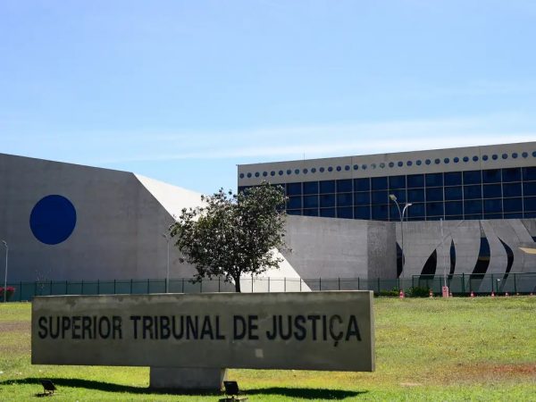 STJ acolhe recurso da DPE-AM e anula condenação de homem por tráfico de drogas