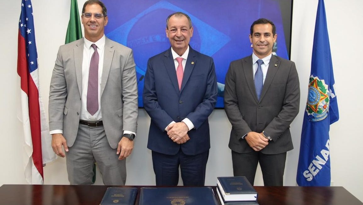 Senador Omar Aziz garante recursos para construção de novas unidades da Defensoria Pública no interior