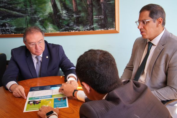 DPE-AM busca apoio de parlamentares para expandir postos de atendimento no interior