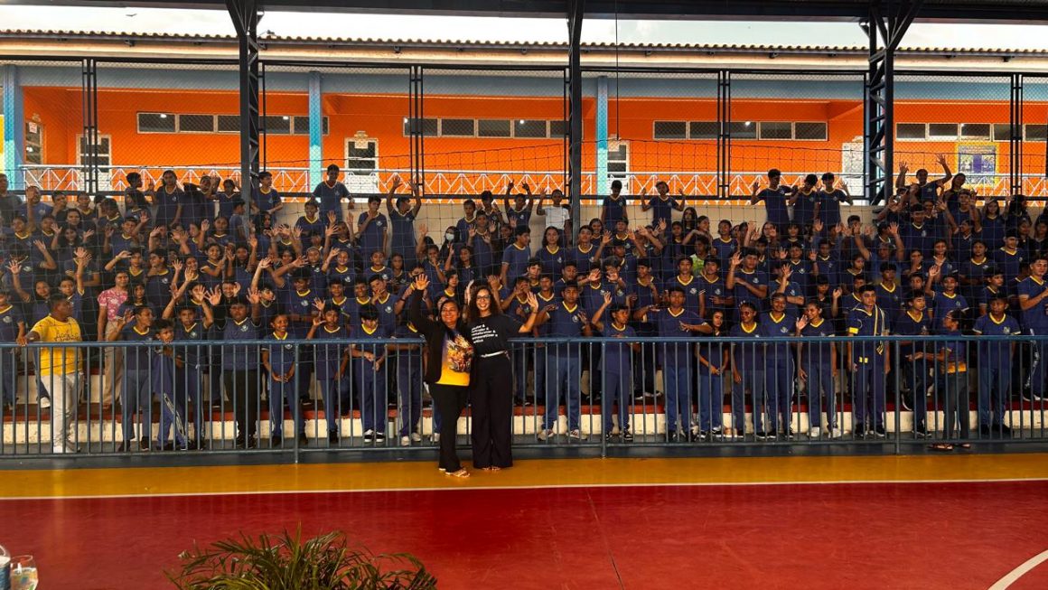 Em Parintins, DPE-AM realiza palestra do ‘Maio Laranja’ para alunos da rede municipal